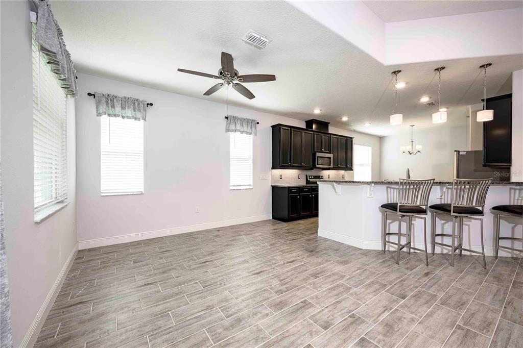 En Venta: $330,000 (3 camas, 2 baños, 1876 Pies cuadrados)