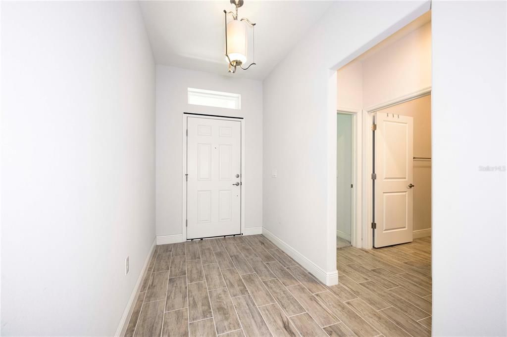 En Venta: $330,000 (3 camas, 2 baños, 1876 Pies cuadrados)