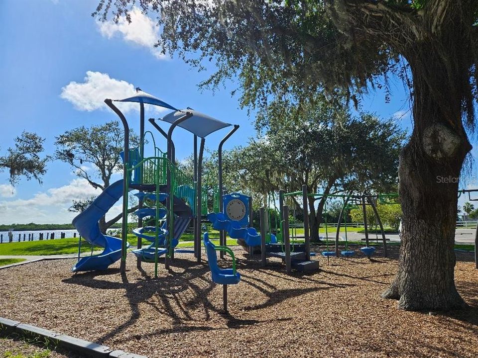 待售: $299,000 (3 贝兹, 2 浴室, 1212 平方英尺)