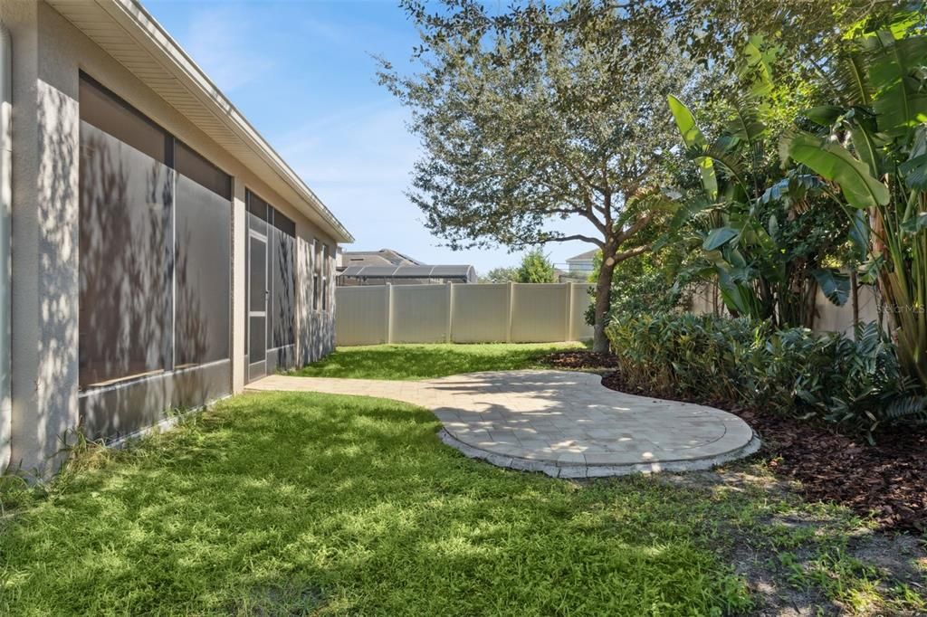 合同活跃: $579,000 (4 贝兹, 2 浴室, 2019 平方英尺)