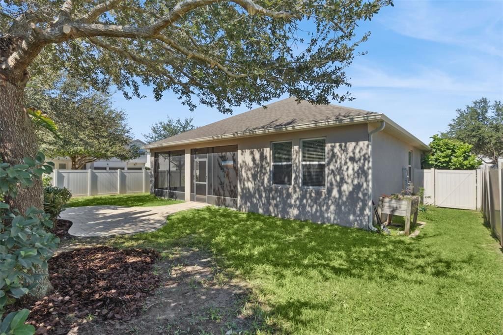 合同活跃: $579,000 (4 贝兹, 2 浴室, 2019 平方英尺)