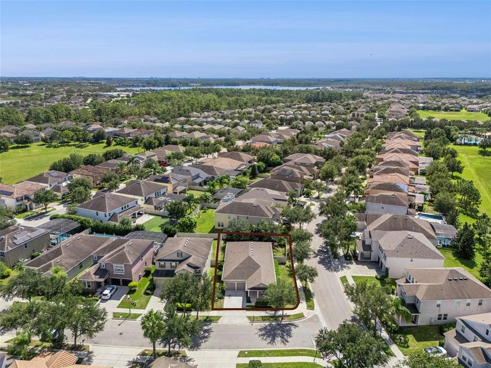 合同活跃: $579,000 (4 贝兹, 2 浴室, 2019 平方英尺)