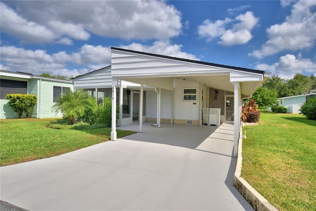 For Sale: $191,900 (2 beds, 2 baths, 1066 Square Feet)