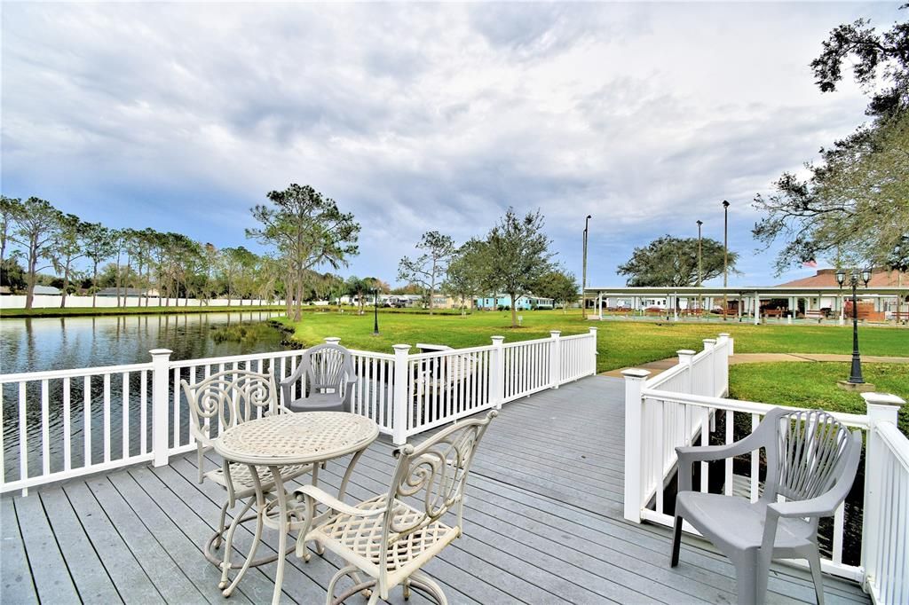 For Sale: $191,900 (2 beds, 2 baths, 1066 Square Feet)