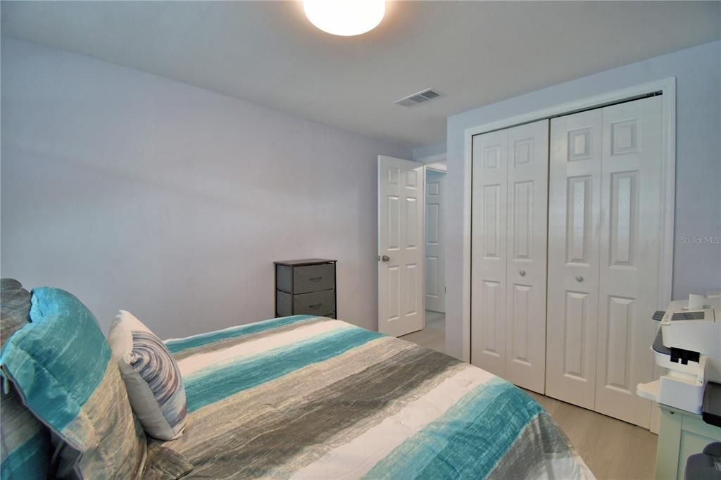 For Sale: $191,900 (2 beds, 2 baths, 1066 Square Feet)