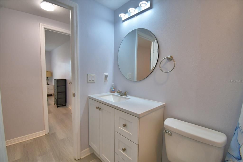 For Sale: $191,900 (2 beds, 2 baths, 1066 Square Feet)