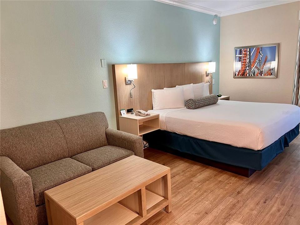 For Sale: $49,500 (1 beds, 1 baths, 304 Square Feet)