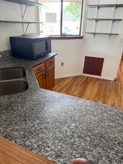 待售: $234,000 (3 贝兹, 2 浴室, 1578 平方英尺)