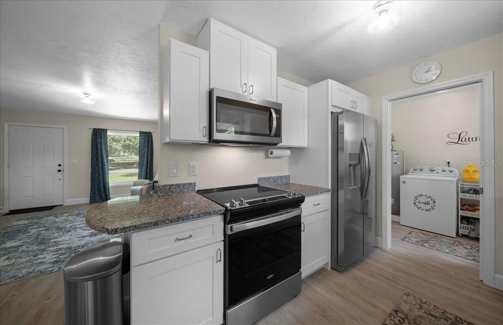 待售: $249,500 (3 贝兹, 1 浴室, 1096 平方英尺)