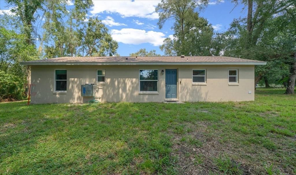 待售: $249,500 (3 贝兹, 1 浴室, 1096 平方英尺)