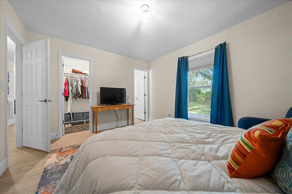 待售: $249,500 (3 贝兹, 1 浴室, 1096 平方英尺)