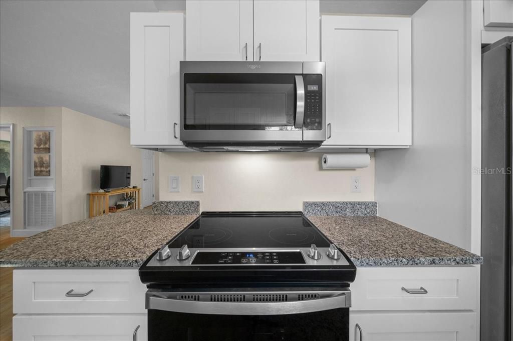 待售: $249,500 (3 贝兹, 1 浴室, 1096 平方英尺)