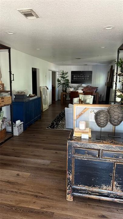 На продажу: $499,900 (0 спален, 0 ванн, 1208 Квадратных фут)