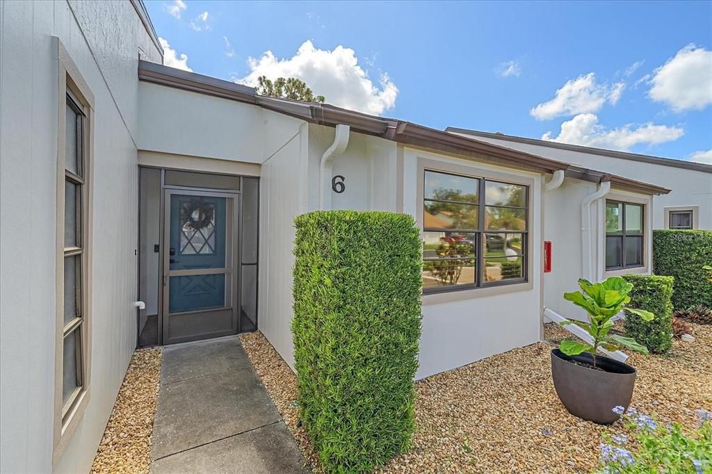 For Rent: $2,100 (2 beds, 2 baths, 1177 Square Feet)