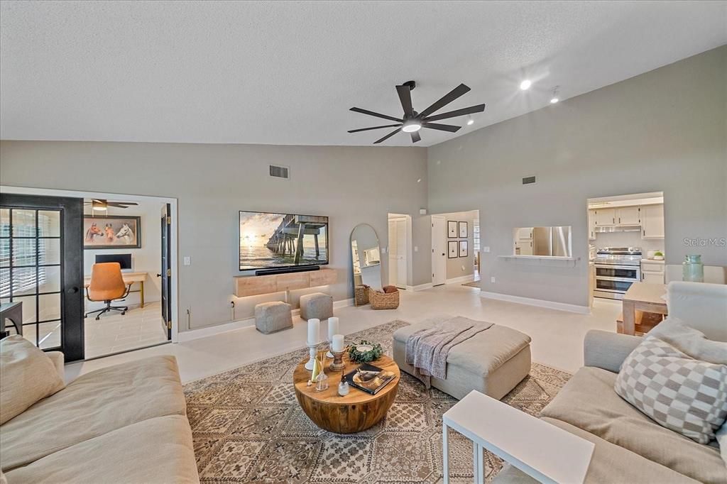 For Rent: $2,100 (2 beds, 2 baths, 1177 Square Feet)