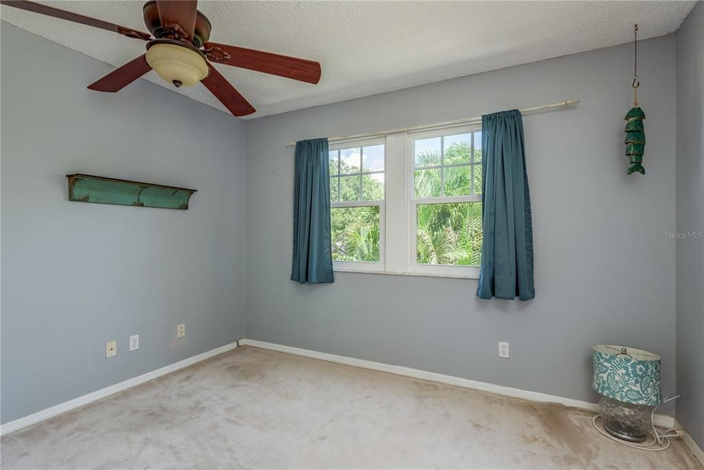 Activo con contrato: $489,000 (3 camas, 2 baños, 1423 Pies cuadrados)