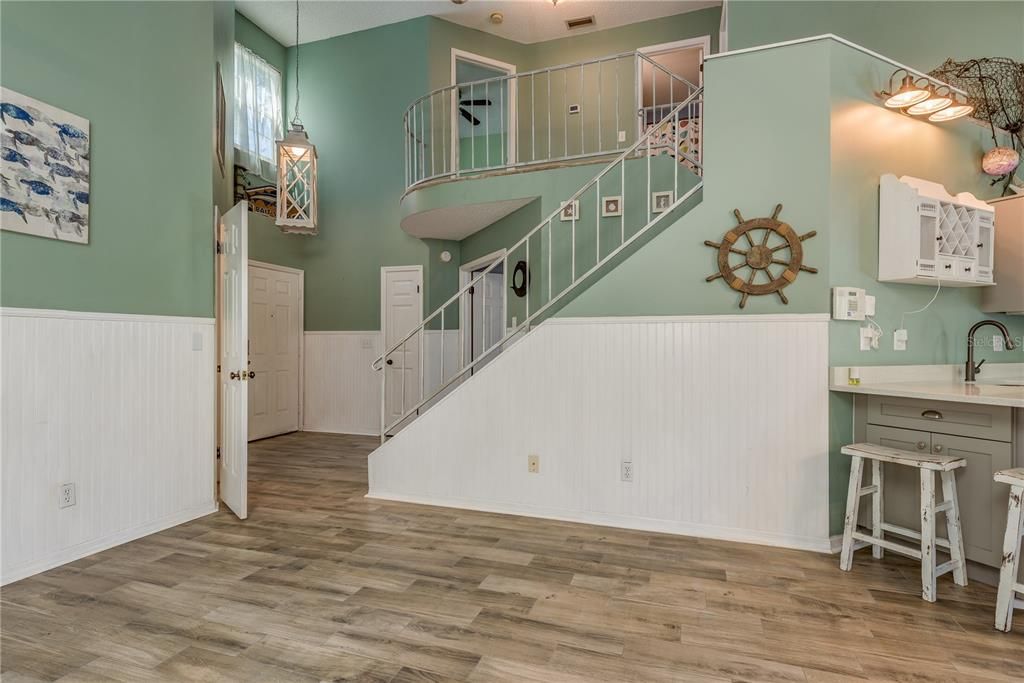 Activo con contrato: $489,000 (3 camas, 2 baños, 1423 Pies cuadrados)