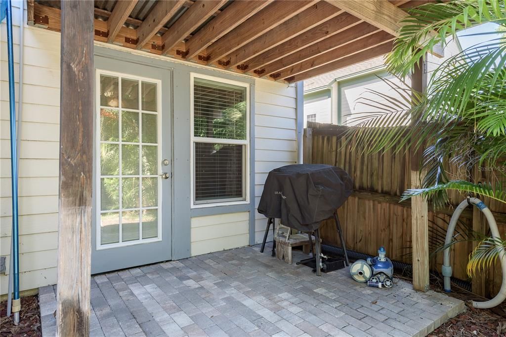 Activo con contrato: $489,000 (3 camas, 2 baños, 1423 Pies cuadrados)