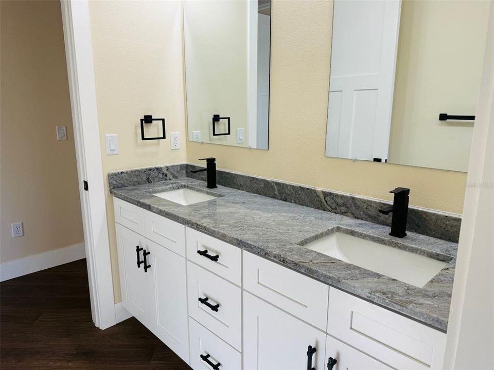 For Sale: $419,900 (4 beds, 3 baths, 2026 Square Feet)