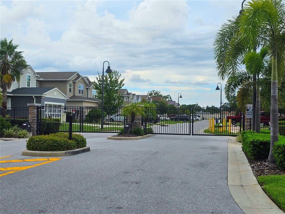 For Rent: $4,300 (3 beds, 2 baths, 2347 Square Feet)