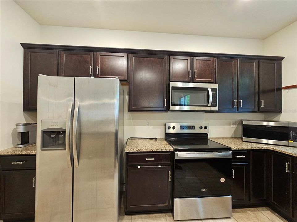 For Rent: $4,300 (3 beds, 2 baths, 2347 Square Feet)