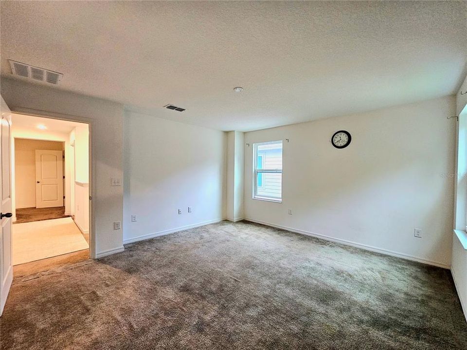 For Rent: $4,300 (3 beds, 2 baths, 2347 Square Feet)