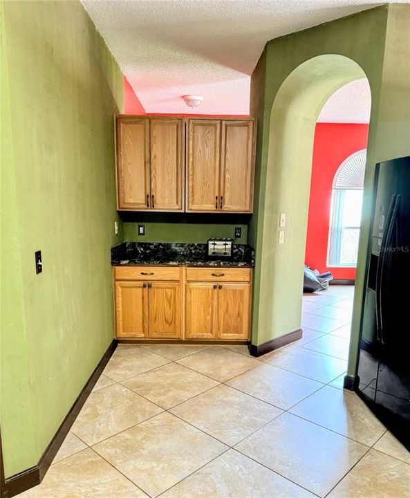 Active With Contract: $378,000 (3 beds, 2 baths, 1494 Square Feet)