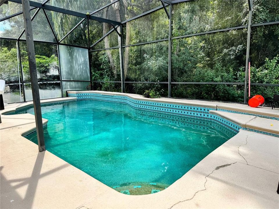 Active With Contract: $378,000 (3 beds, 2 baths, 1494 Square Feet)