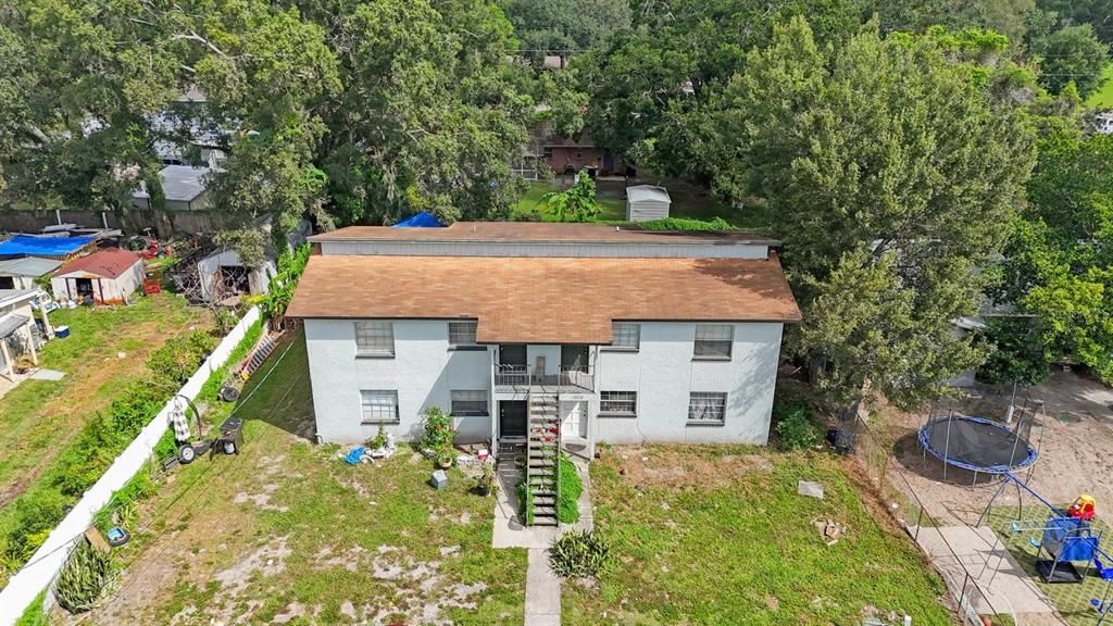 合同活跃: $600,000 (8 贝兹, 0 浴室, 3240 平方英尺)