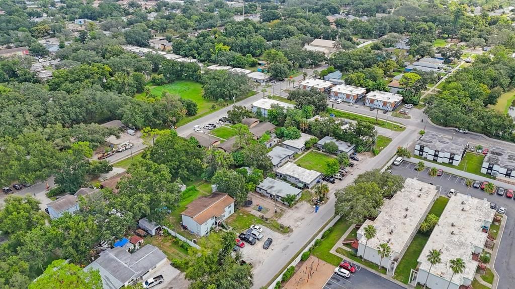 合同活跃: $600,000 (8 贝兹, 0 浴室, 3240 平方英尺)