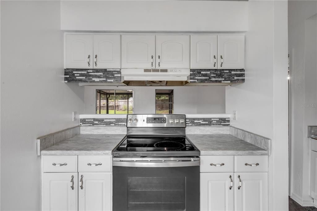 En Venta: $295,000 (3 camas, 2 baños, 1246 Pies cuadrados)