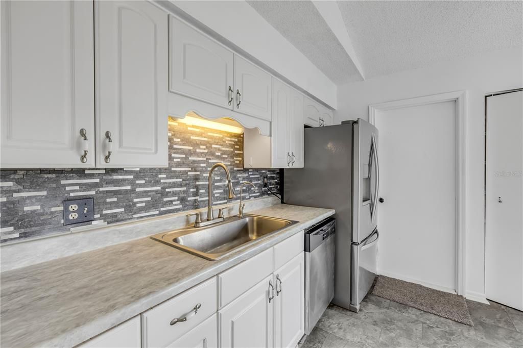 En Venta: $295,000 (3 camas, 2 baños, 1246 Pies cuadrados)