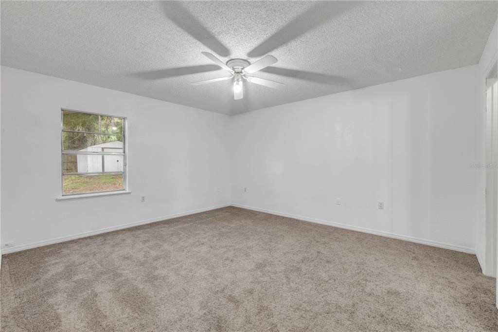 En Venta: $295,000 (3 camas, 2 baños, 1246 Pies cuadrados)