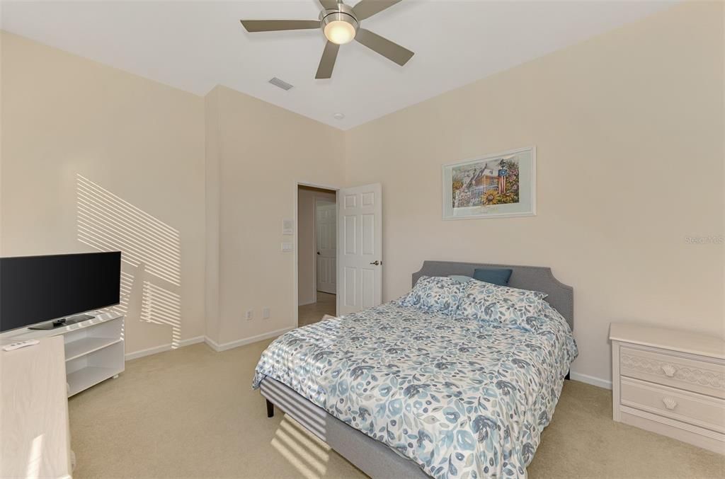 Active With Contract: $450,000 (3 beds, 2 baths, 2194 Square Feet)