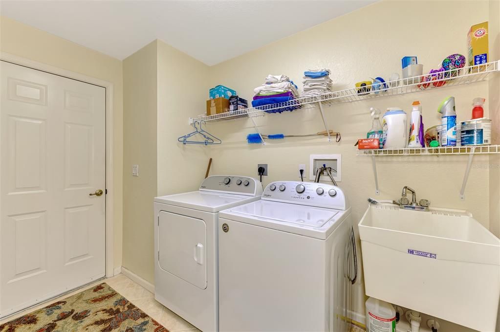 Active With Contract: $450,000 (3 beds, 2 baths, 2194 Square Feet)