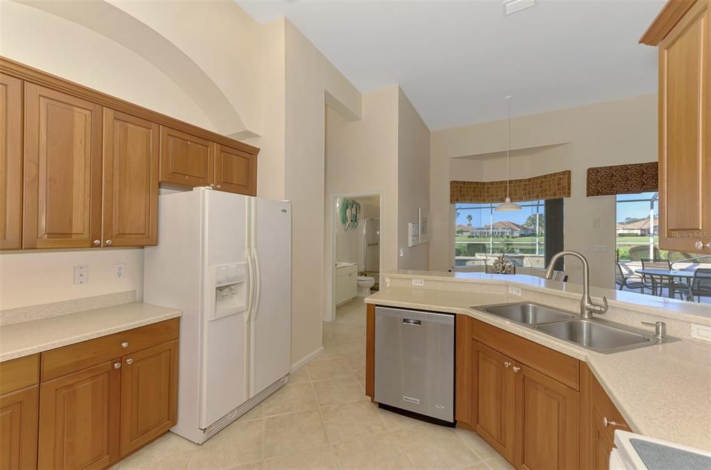 Active With Contract: $450,000 (3 beds, 2 baths, 2194 Square Feet)