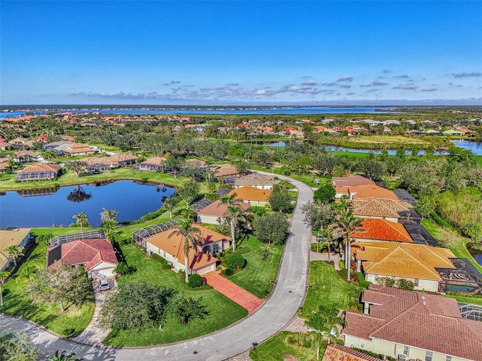 Active With Contract: $450,000 (3 beds, 2 baths, 2194 Square Feet)