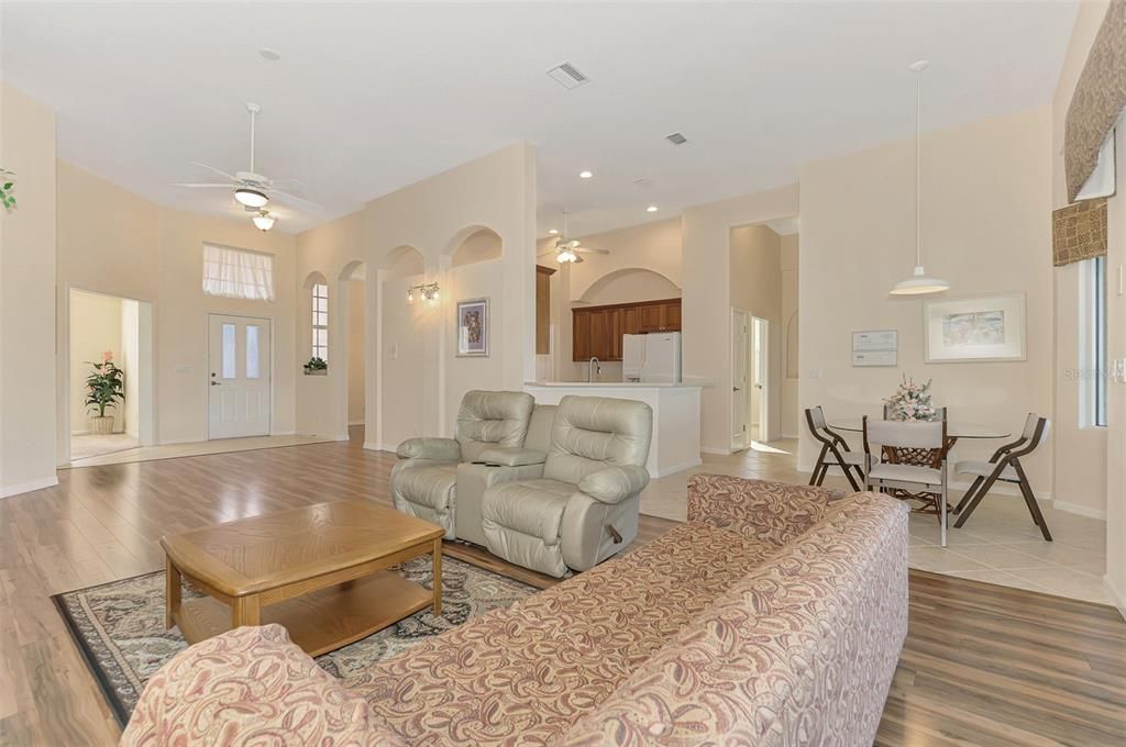 Active With Contract: $450,000 (3 beds, 2 baths, 2194 Square Feet)