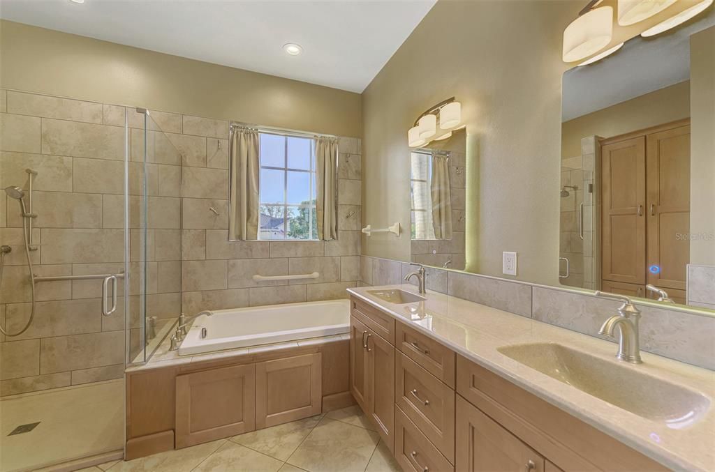 Active With Contract: $450,000 (3 beds, 2 baths, 2194 Square Feet)