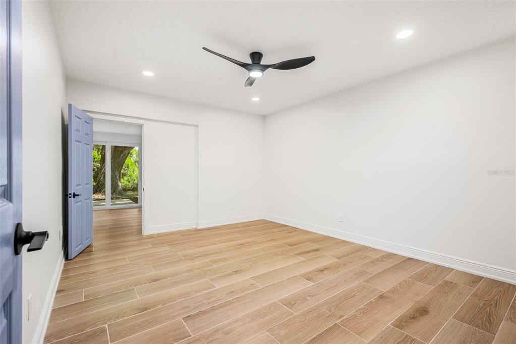 待售: $250,000 (2 贝兹, 2 浴室, 1584 平方英尺)