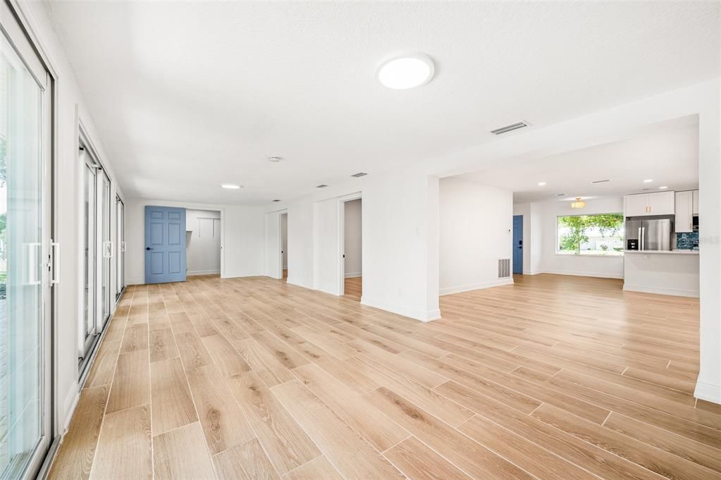 待售: $250,000 (2 贝兹, 2 浴室, 1584 平方英尺)