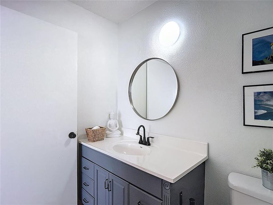 Active With Contract: $169,990 (2 beds, 2 baths, 1164 Square Feet)