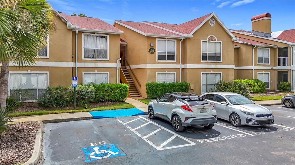 Active With Contract: $169,990 (2 beds, 2 baths, 1164 Square Feet)