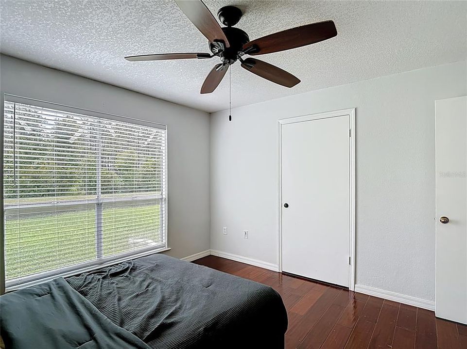 Active With Contract: $169,990 (2 beds, 2 baths, 1164 Square Feet)