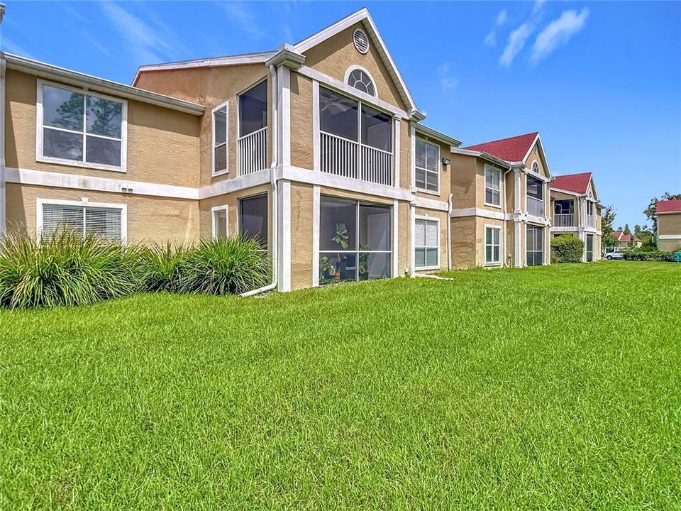 Active With Contract: $169,990 (2 beds, 2 baths, 1164 Square Feet)