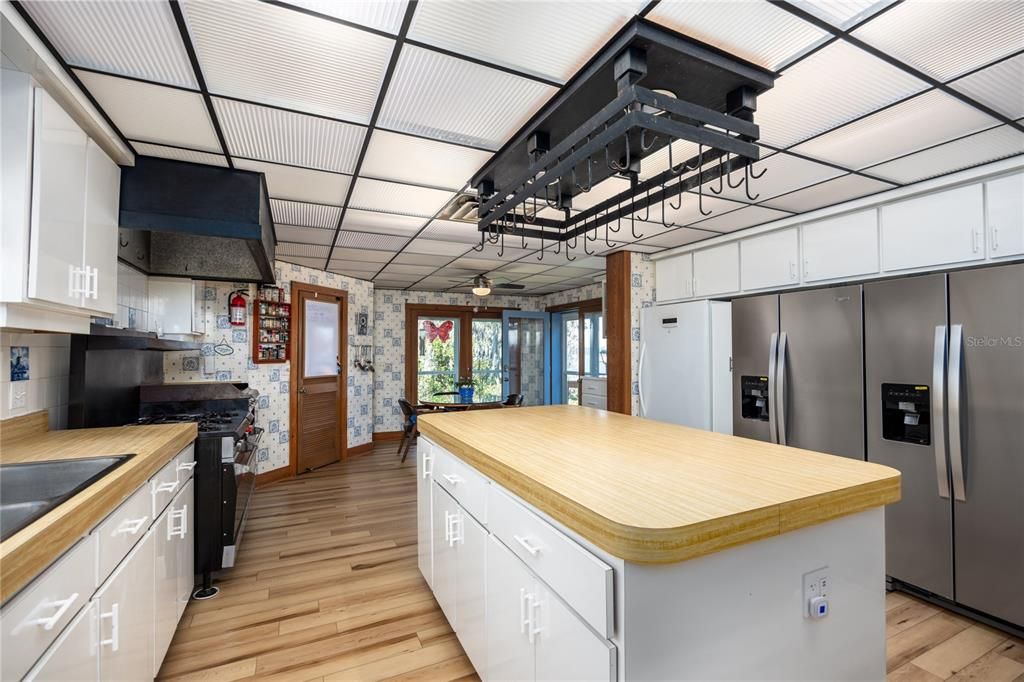 待售: $849,500 (4 贝兹, 3 浴室, 4371 平方英尺)