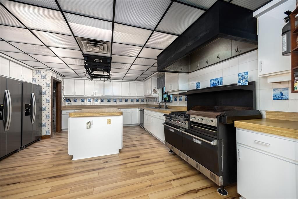 待售: $849,500 (4 贝兹, 3 浴室, 4371 平方英尺)