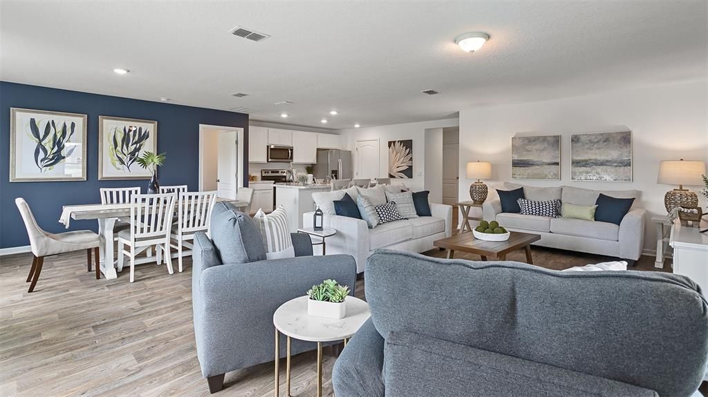 Active With Contract: $387,990 (3 beds, 2 baths, 1714 Square Feet)