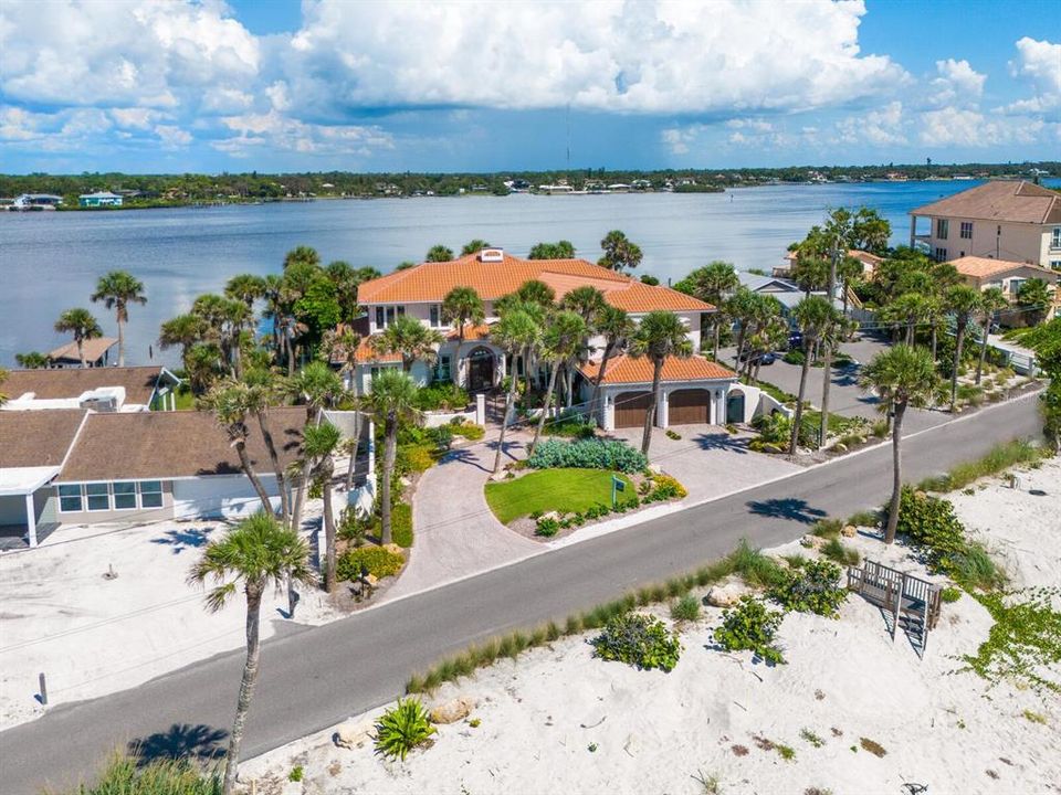 En Venta: $6,950,000 (5 camas, 5 baños, 5816 Pies cuadrados)