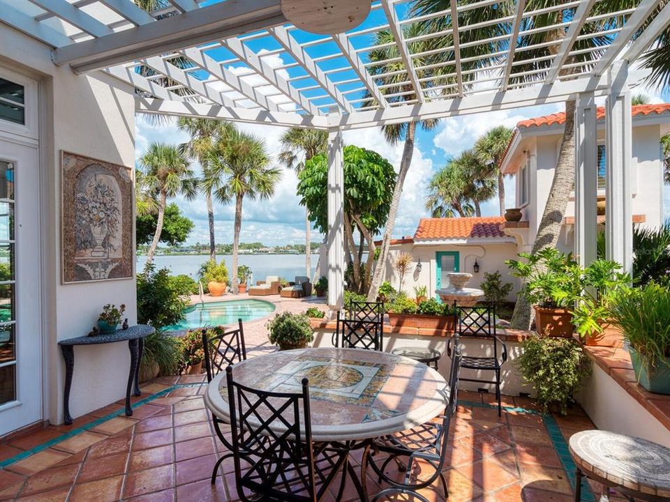 En Venta: $6,950,000 (5 camas, 5 baños, 5816 Pies cuadrados)